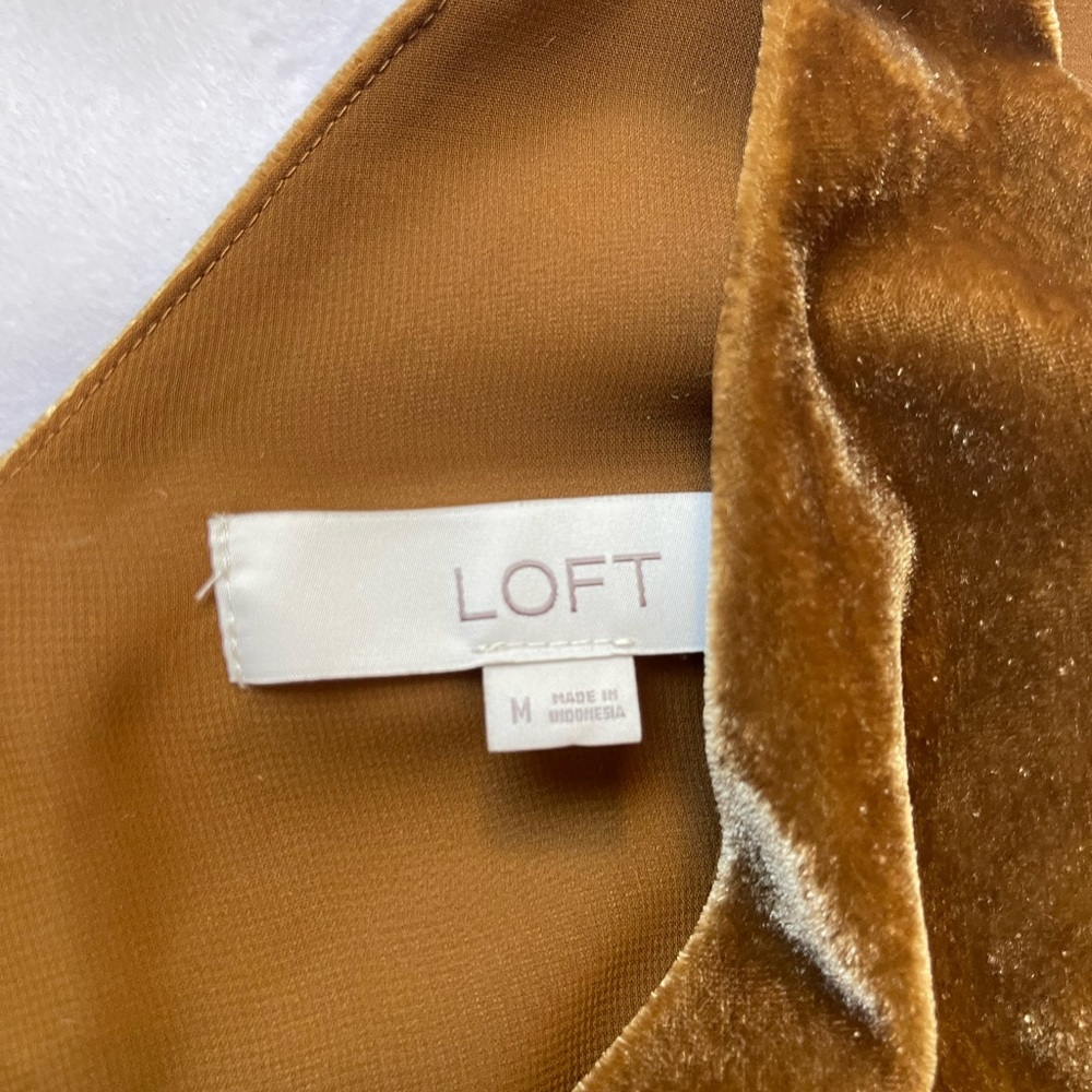 LOFT fully lined double V holiday top